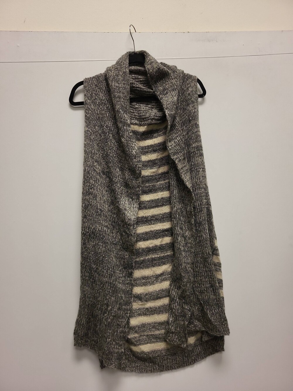 Womens Sweater Vest Sleeveless Striped Knit Gray Cream Open Front Cardigan Top